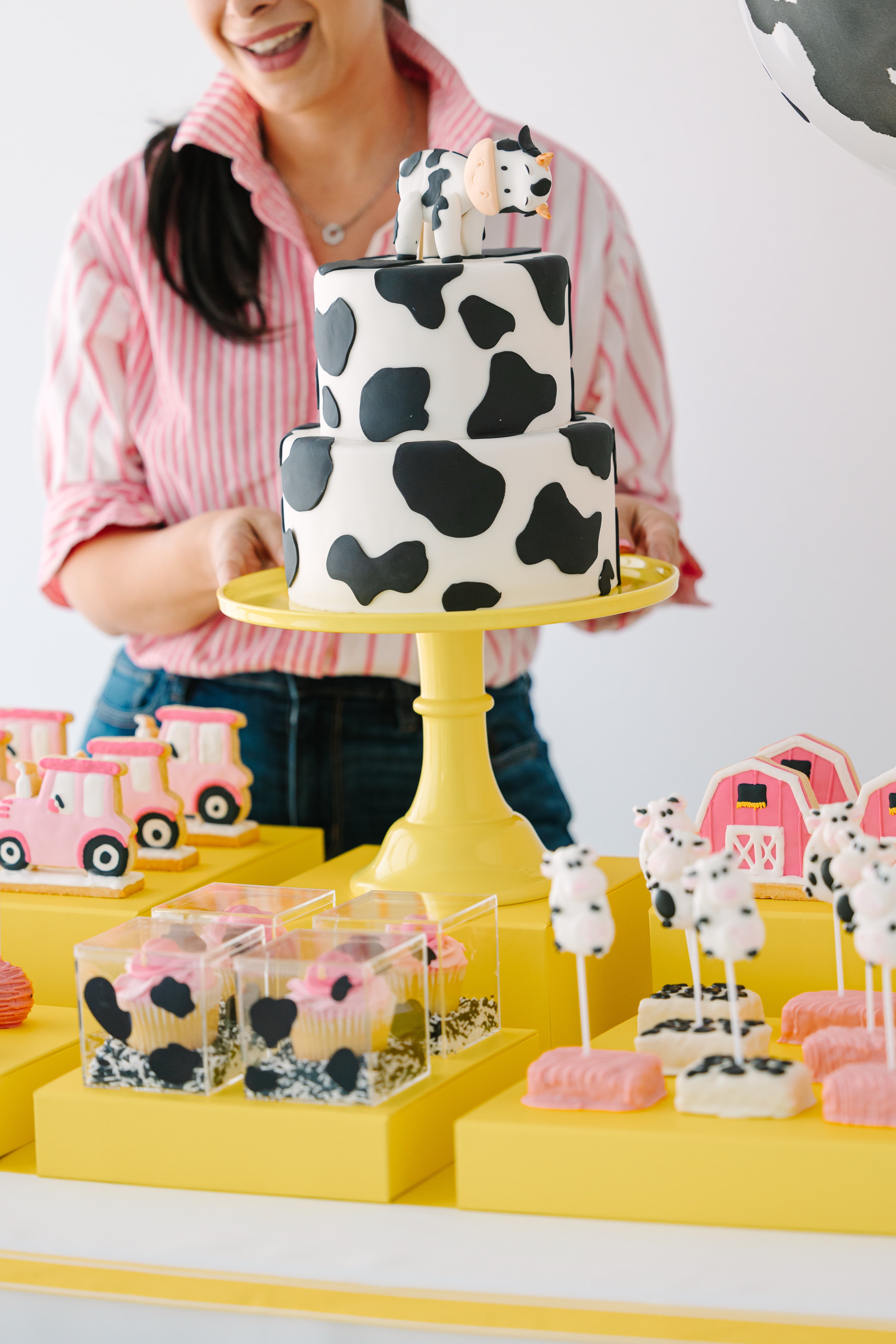 Hay There, Party People! Create a Moo-velous Farm Fête with The Sweet Table Shop